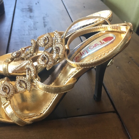 Two Lips Rhinestone High Heels-  6.5 - Picture 4 of 6